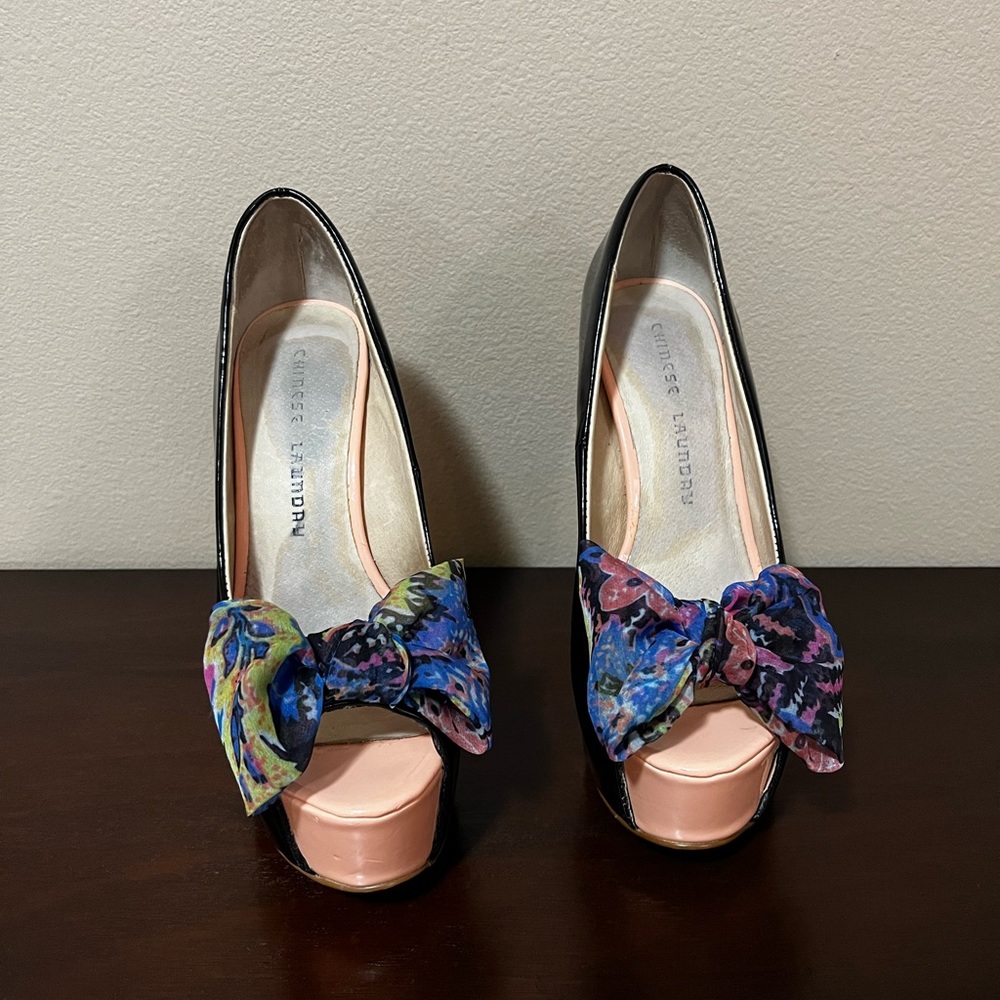 Chinese Laundry Twiggy Heels Sz7